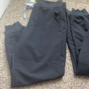 2 pairs Figs Zamora joggers